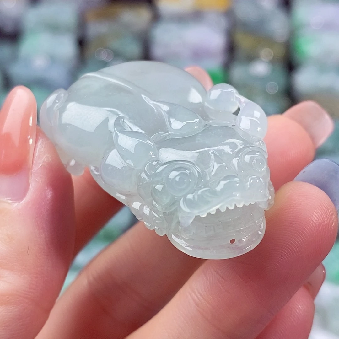 颈饰未镶嵌翡翠天然