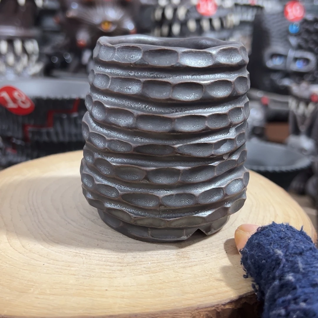 羚***主手捏花盆，内口5.5外高8.2