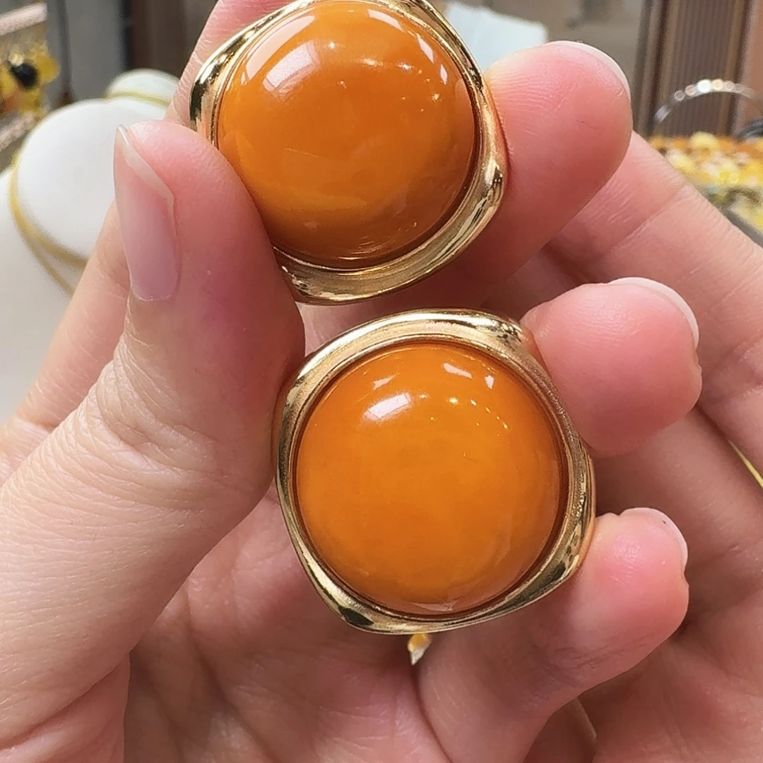 琥珀未镶嵌颈饰耳坠