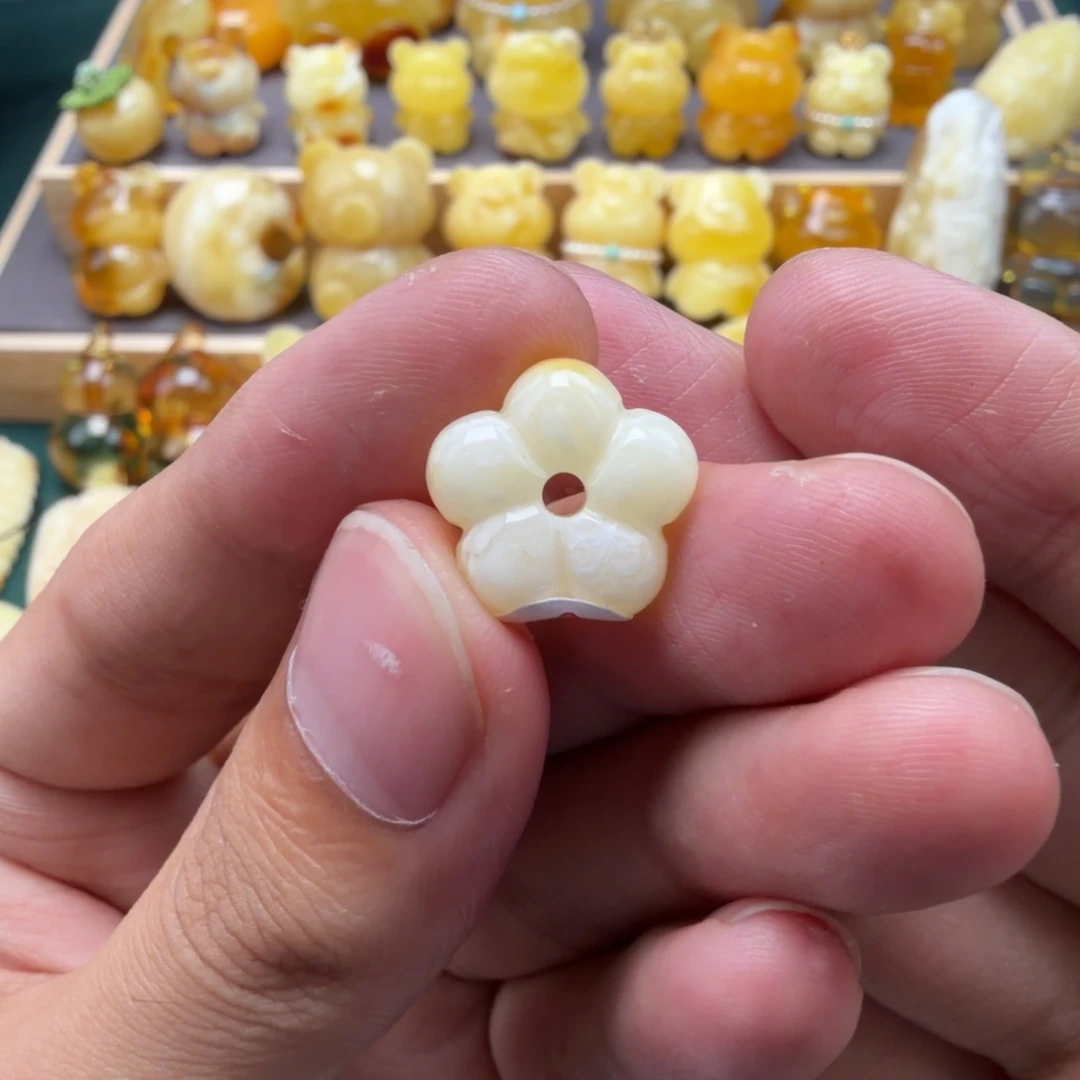 琥珀未镶嵌裸石蜜蜡