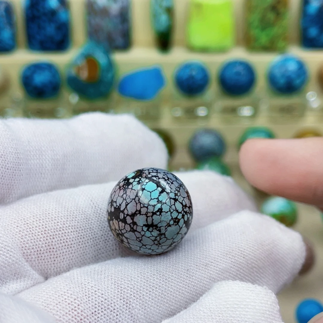 未镶嵌绿松石颈饰