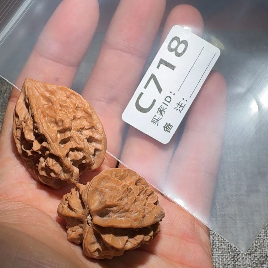 文玩核桃吊坠龙骨718