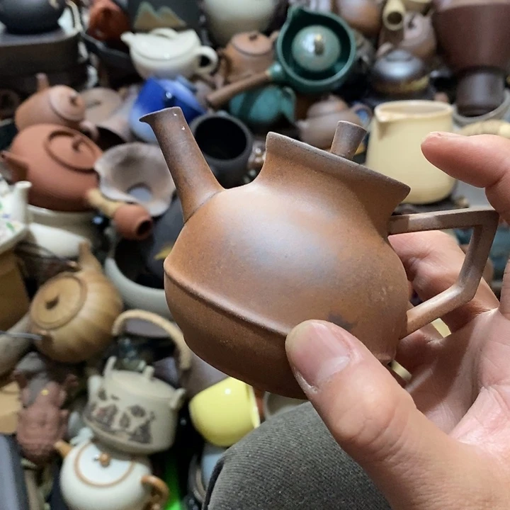 瓷片荷花的小秘密是否还有一个月之内