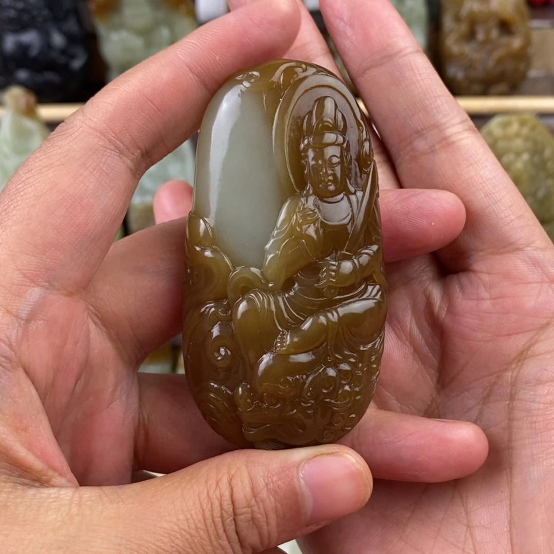 祖***岁颈饰未镶嵌和田玉
