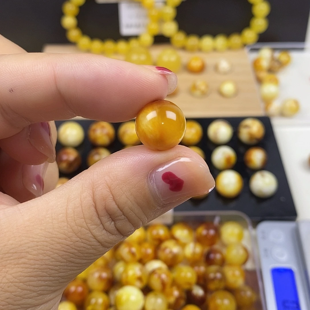 小***肉未镶嵌琥珀裸石蜜蜡