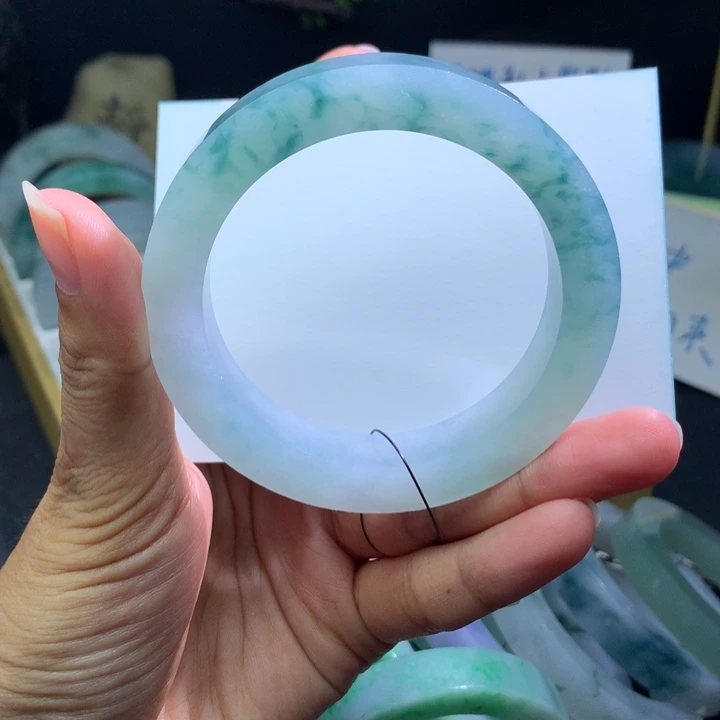 姿***宝定制翡翠未镶嵌翡翠手镯分单付