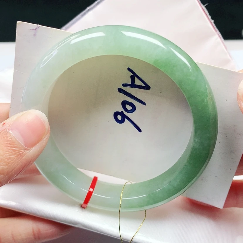 【闪购商品】翡翠手镯未镶嵌54.5圈