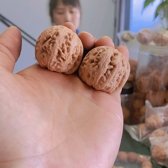 【闪购商品】把件文玩核桃40平谷元宝尖黄