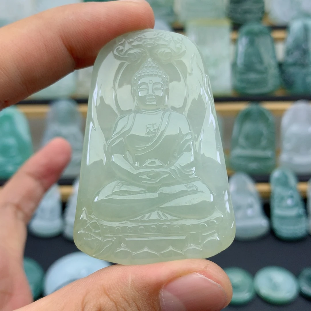 翡翠未镶嵌颈饰大日如来