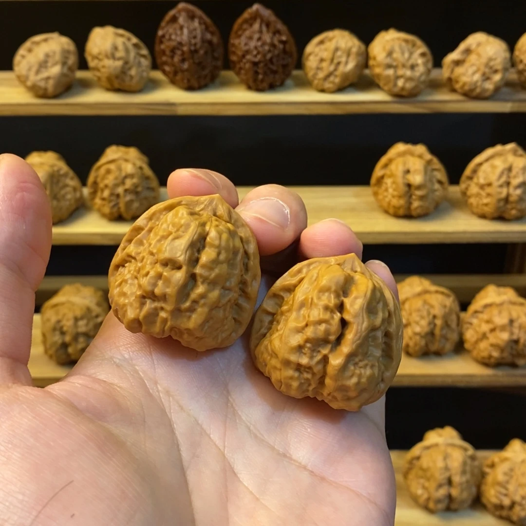 宇****桃核吊坠蛤蟆头38