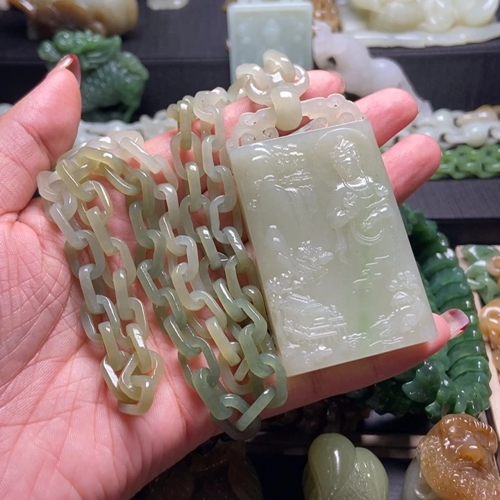 颈饰未镶嵌和田玉晨*