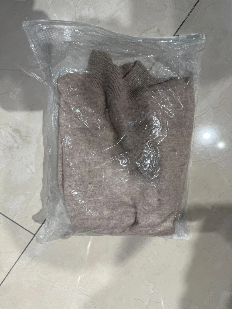福袋奖品毛衣一件