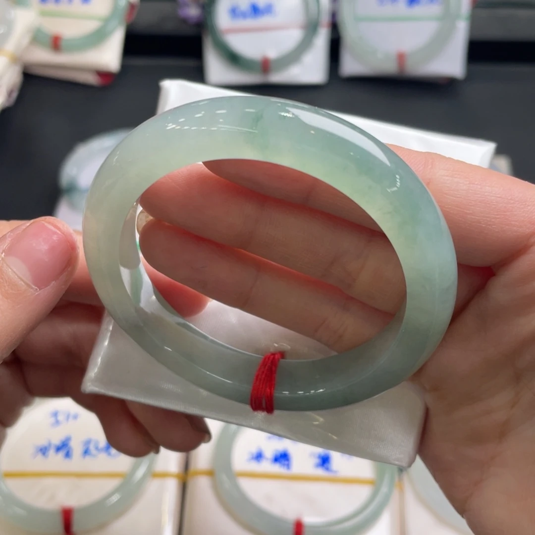 翡翠未镶嵌手镯翡翠手镯