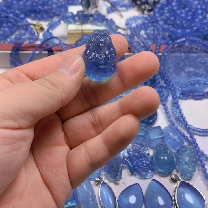 海蓝宝石颈饰未镶嵌华****料