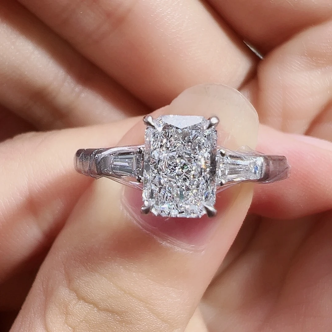 18K金镶嵌实验室培育钻石15圈