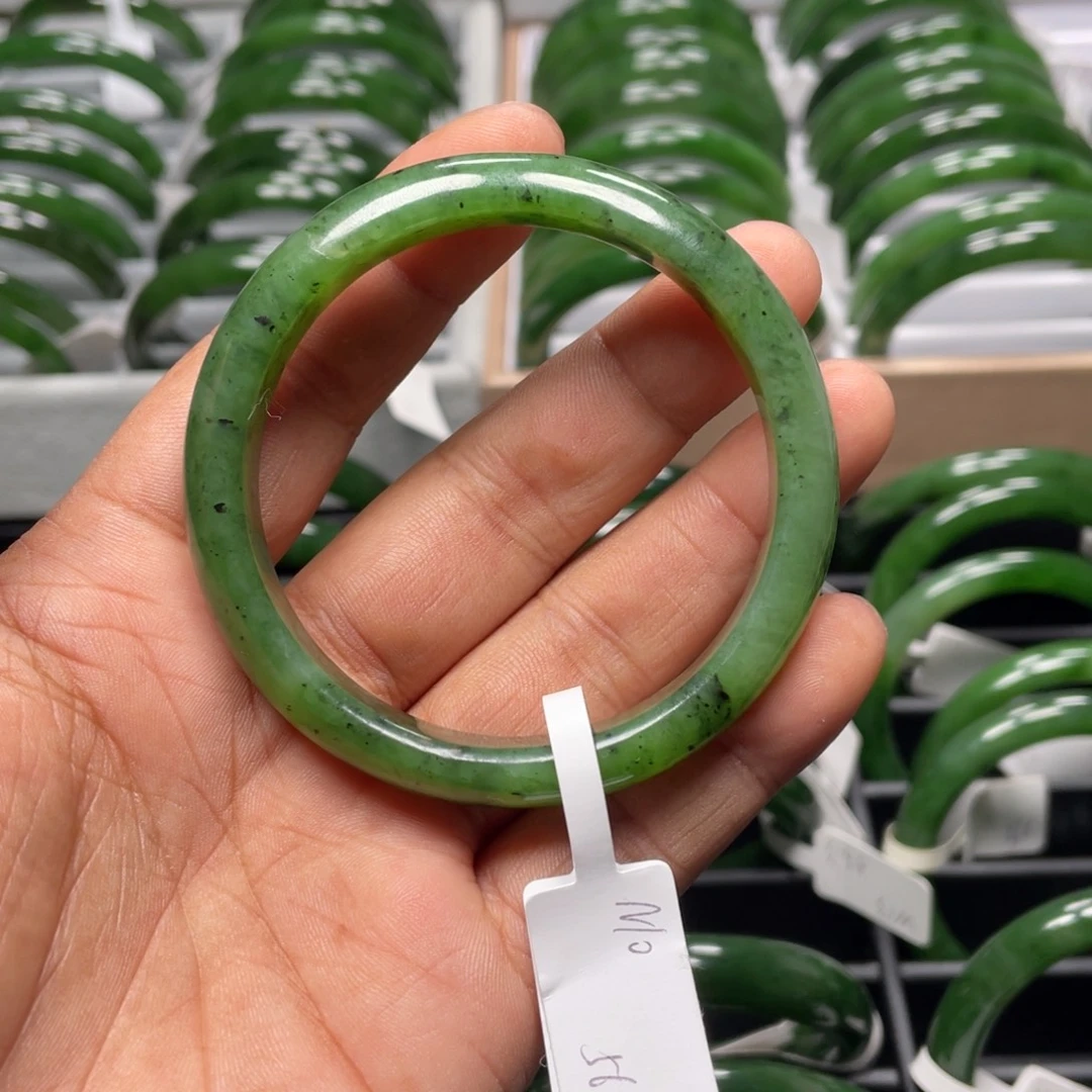 和田玉（碧玉）未镶嵌手镯瑕疵款特漏