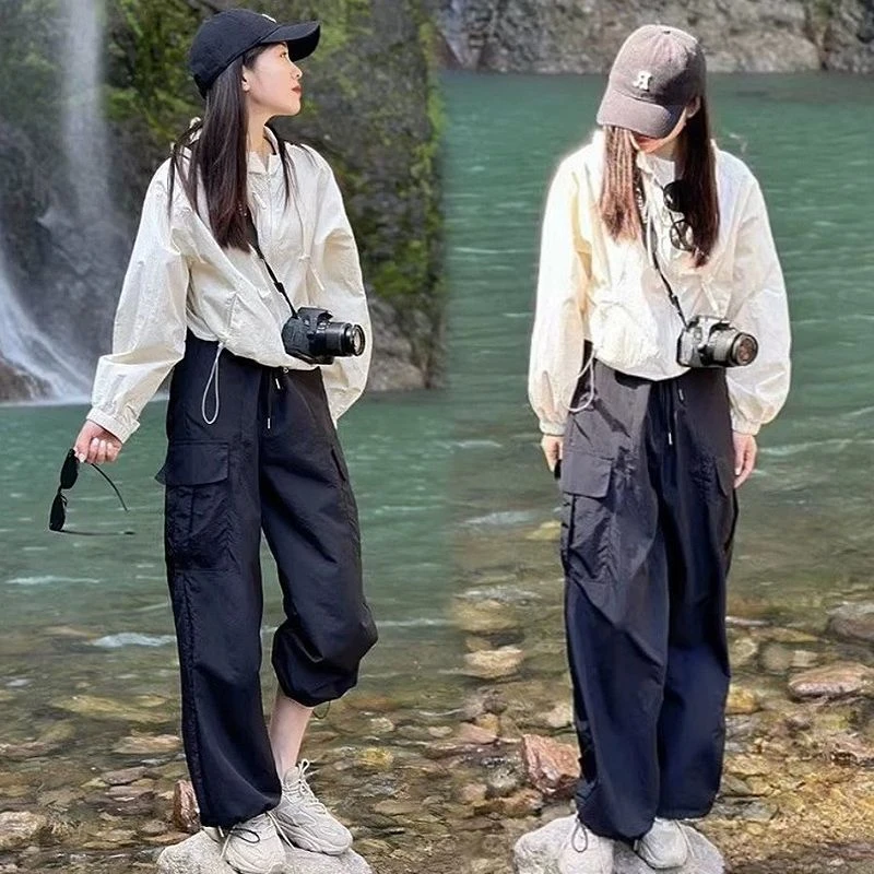 小个子显瘦今年流行防晒冲锋衣薄款两件套炸街工装风运动套装女夏