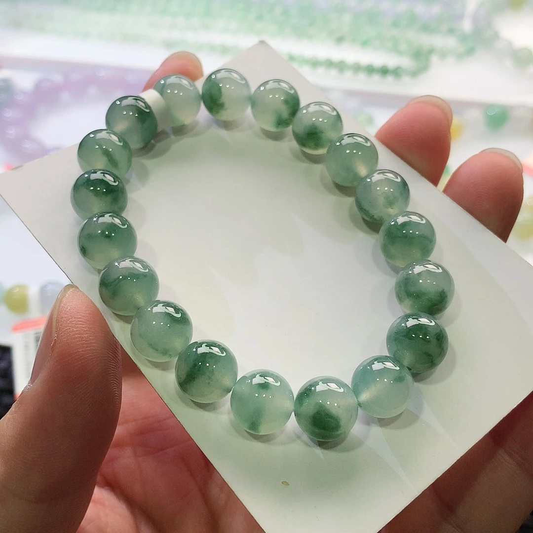 翡翠手链未镶嵌翡翠