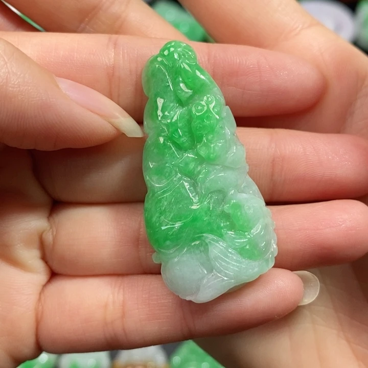 颈饰未镶嵌翡翠吊坠