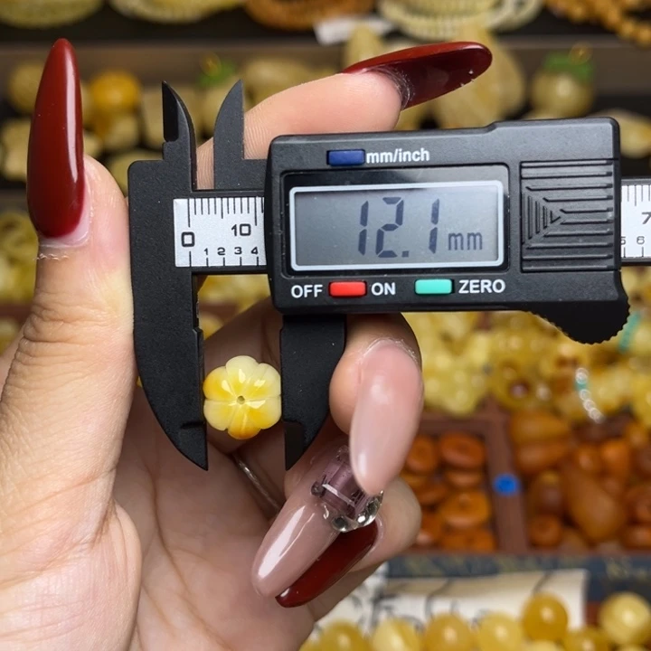 蜜蜡未镶嵌珠宝奇石满蜡白俏色南瓜配饰