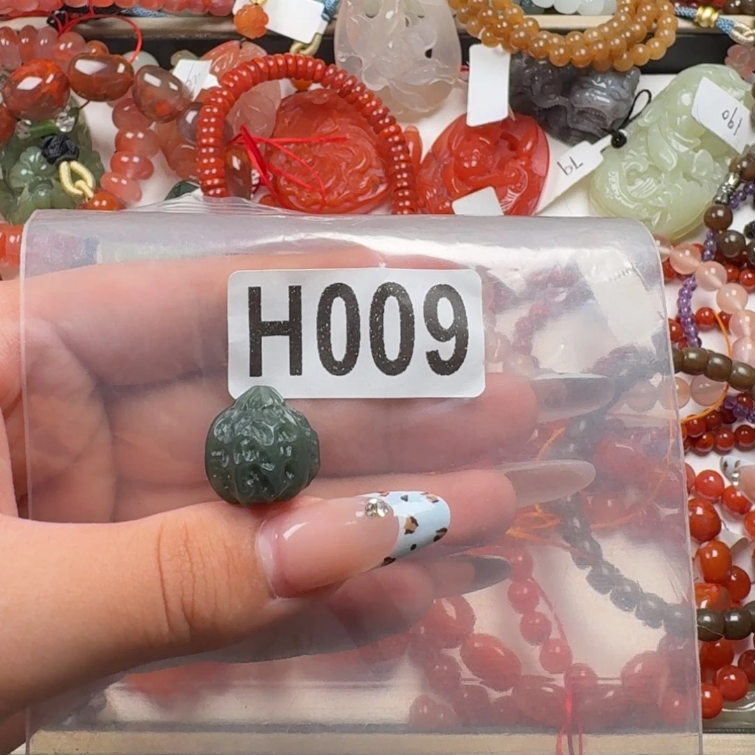 和田玉未镶嵌珠宝奇石