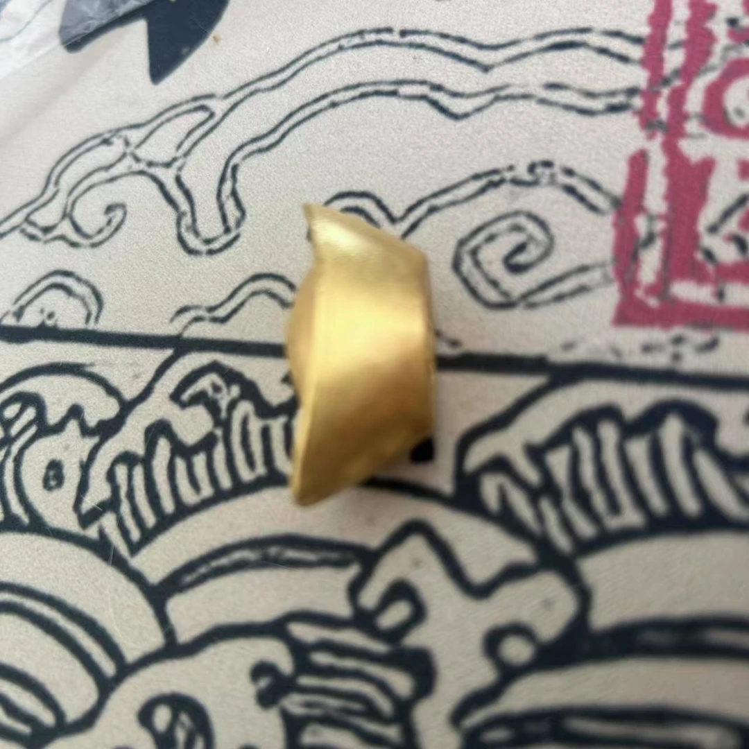 臻选吊坠 经典百搭设计金色吊坠HL995