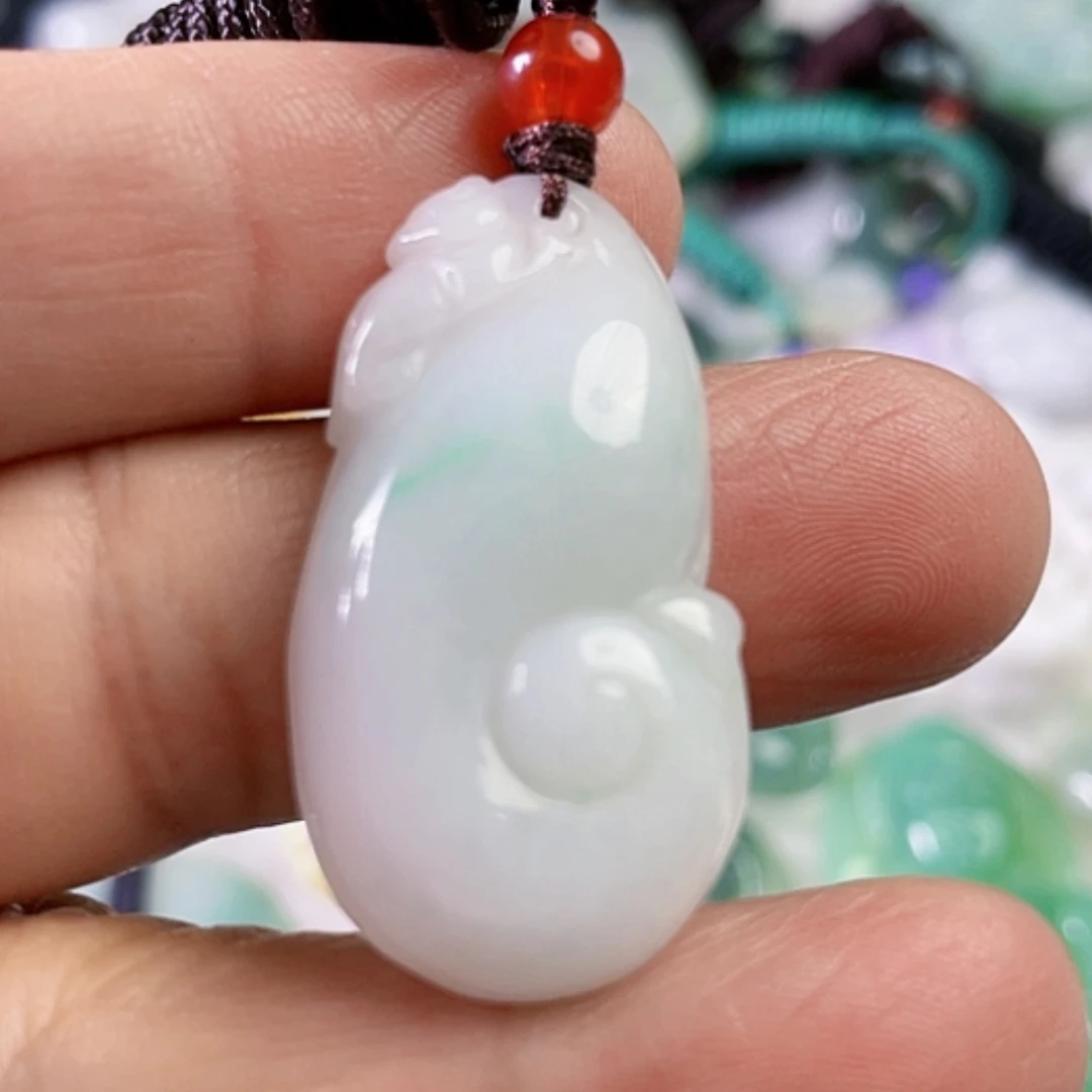 【闪购商品】翡翠吊坠(不含链)未镶嵌天然翡翠吊坠