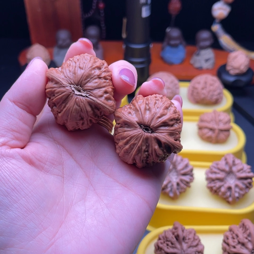 ཉ***）把件文玩核桃40铁锤