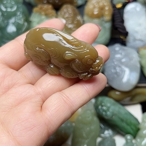 颈饰未镶嵌和田玉@**王