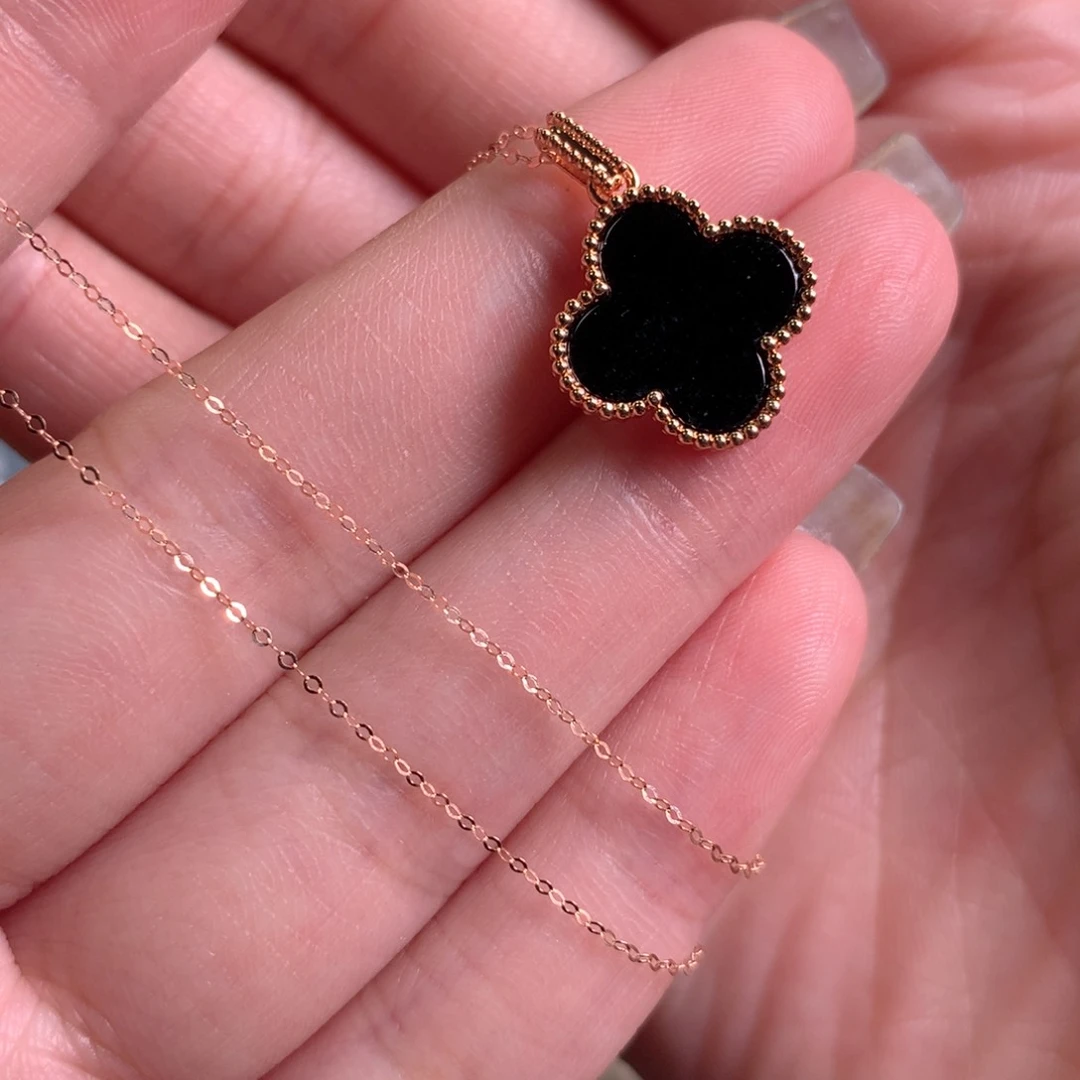 翡翠18K金镶嵌颈饰吊坠