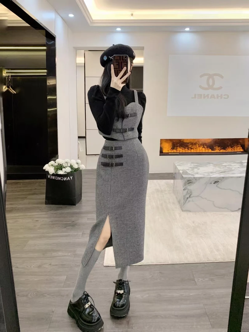 2025秋季新款韩系气质小香风时髦吊带马甲洋气毛衣半身裙三件套