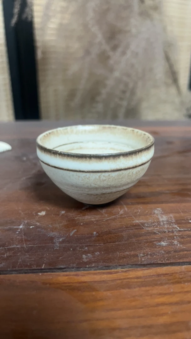 陶八工粉引蛋壳杯