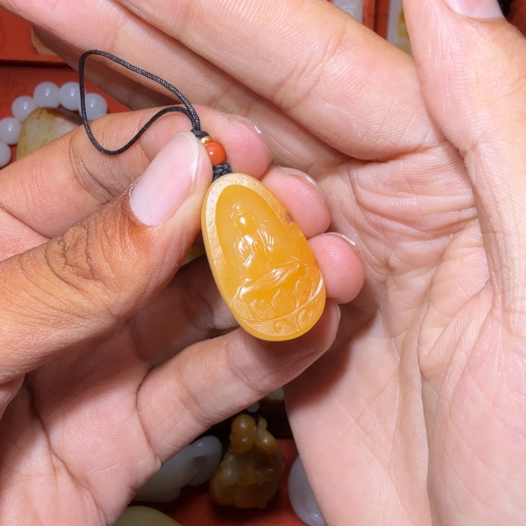 嘉***行和田玉未镶嵌挂件