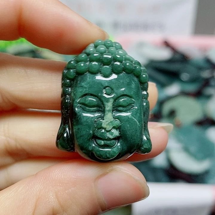 翡翠颈饰未镶嵌纯天然