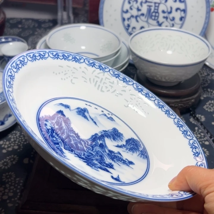 陶青花雕刻8寸福字盘