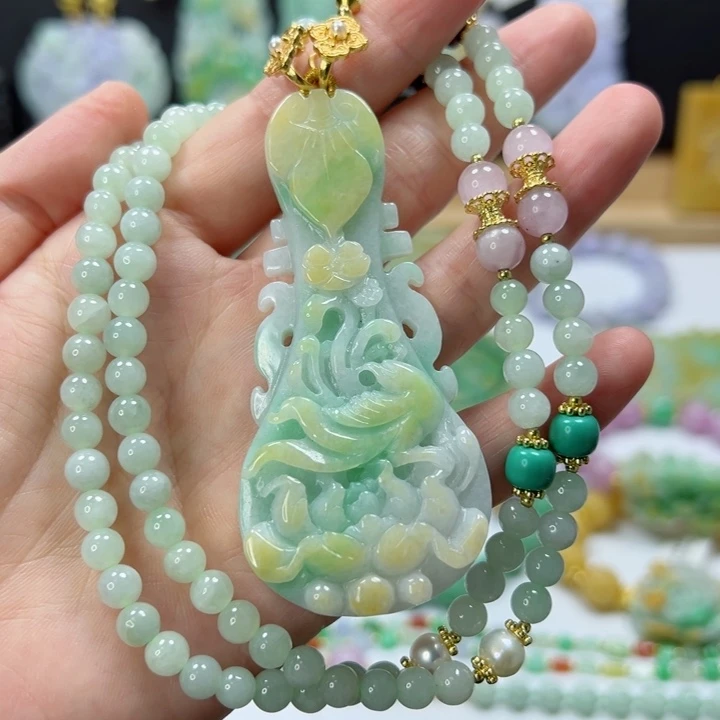 颈饰未镶嵌翡翠吊坠