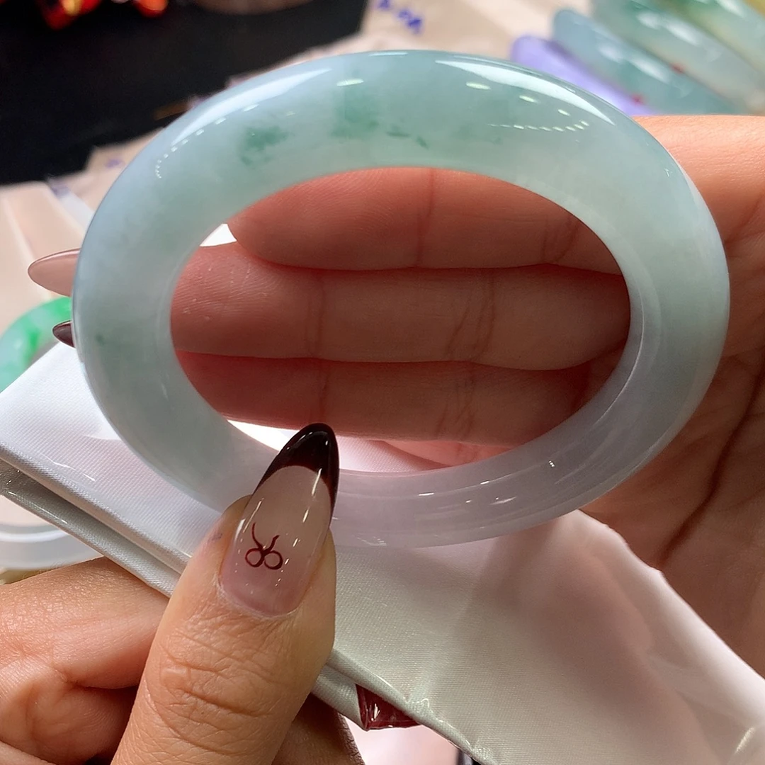 翡翠未镶嵌手镯（圆镯）45号圈粉价