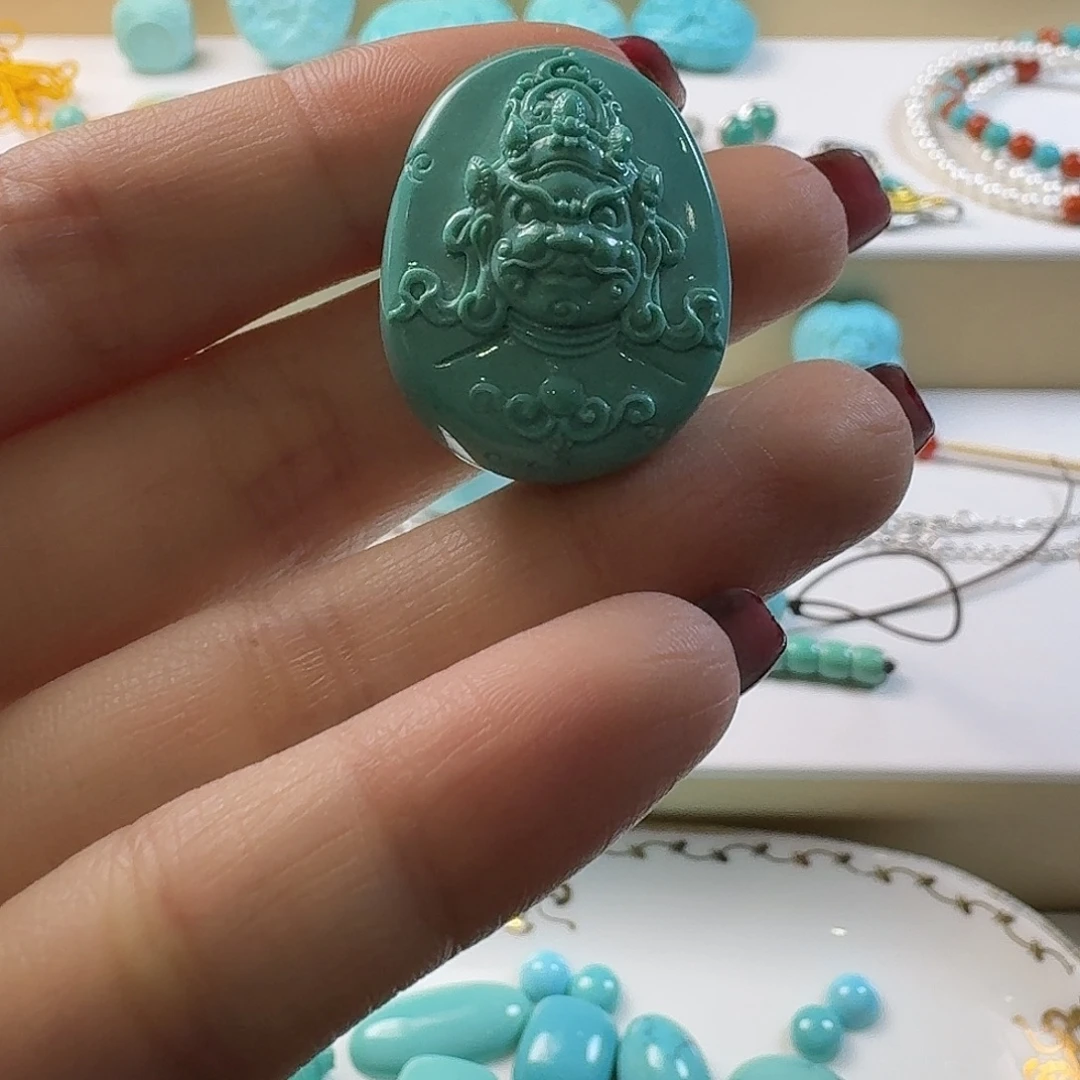 绿松石未镶嵌颈饰