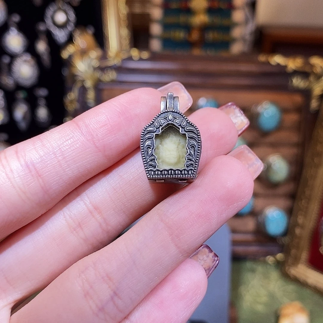 琥珀颈饰合金吊坠