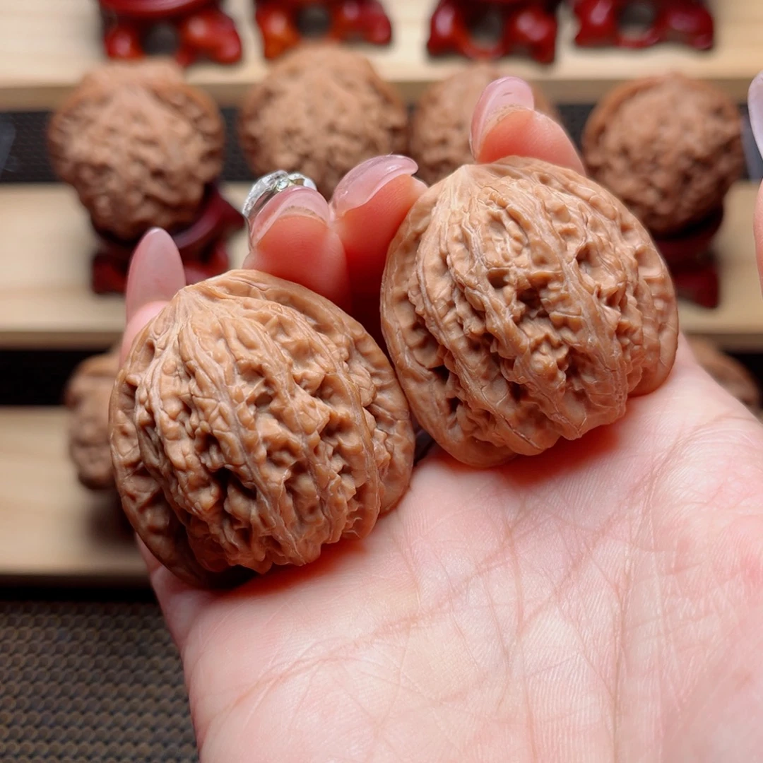 文玩核桃把件密纹