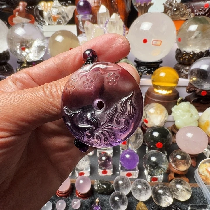 紫晶颈饰未镶嵌纯手工雕刻九尾狐平安扣