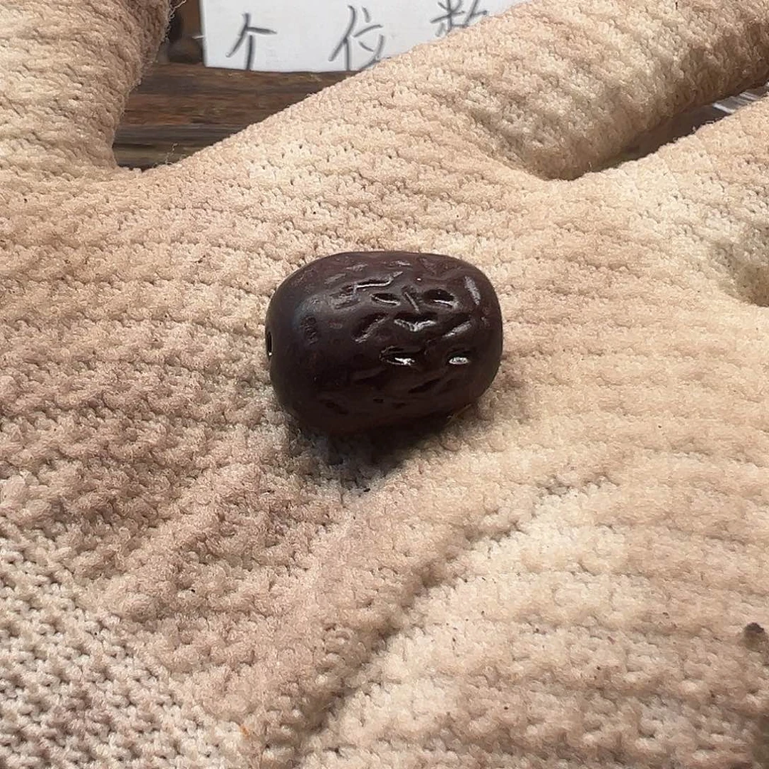 降真香海南红降吊坠红枣