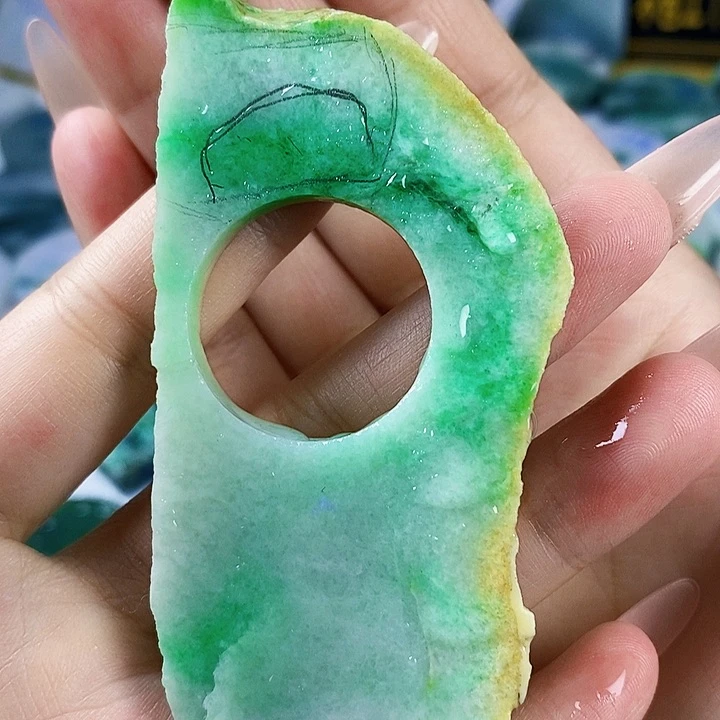 颈饰未镶嵌翡翠翡翠