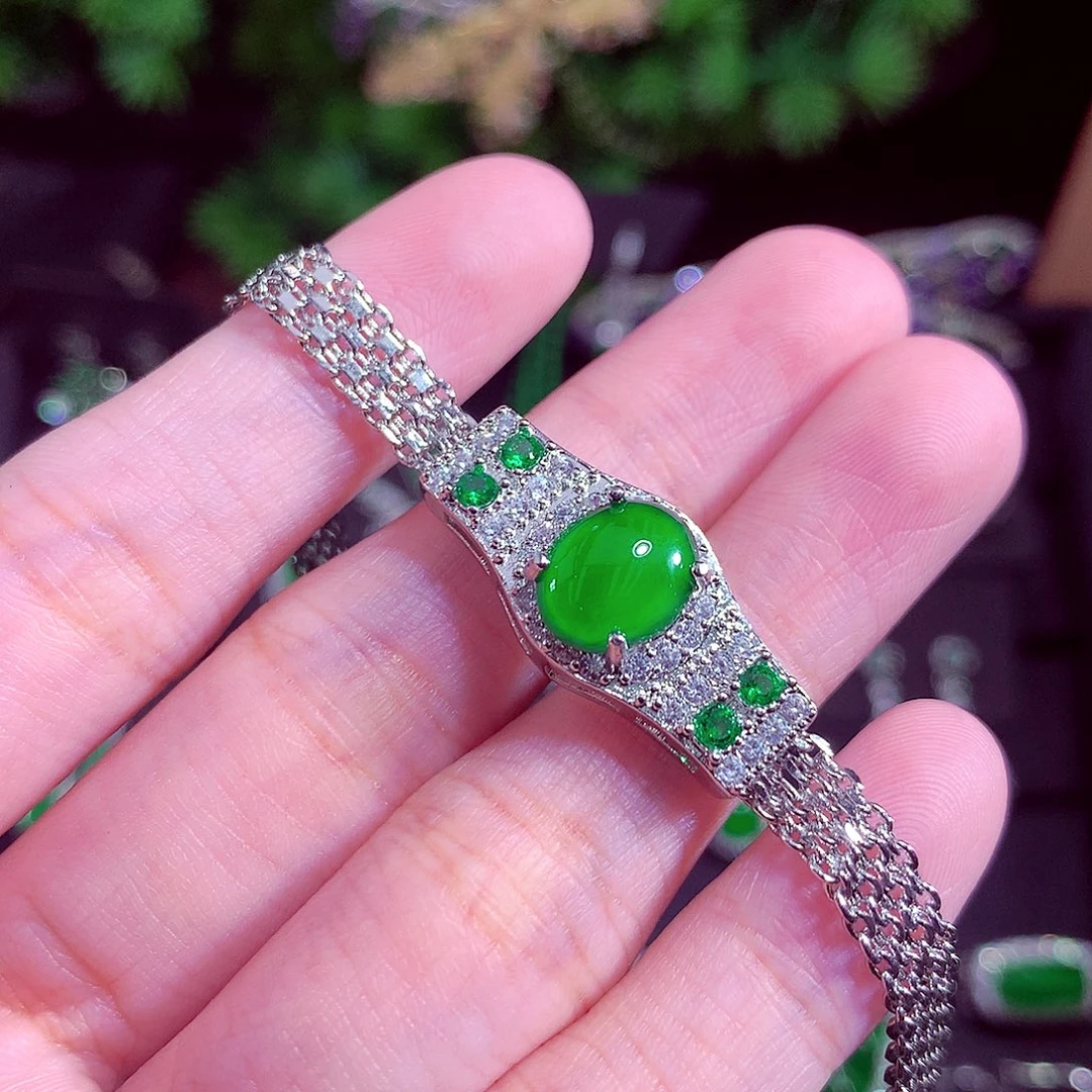 颈饰未镶嵌翡翠天然