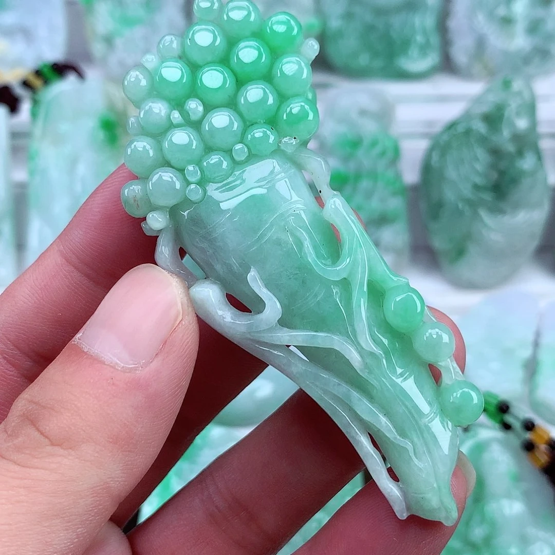 翡翠未镶嵌颈饰翡翠吊坠