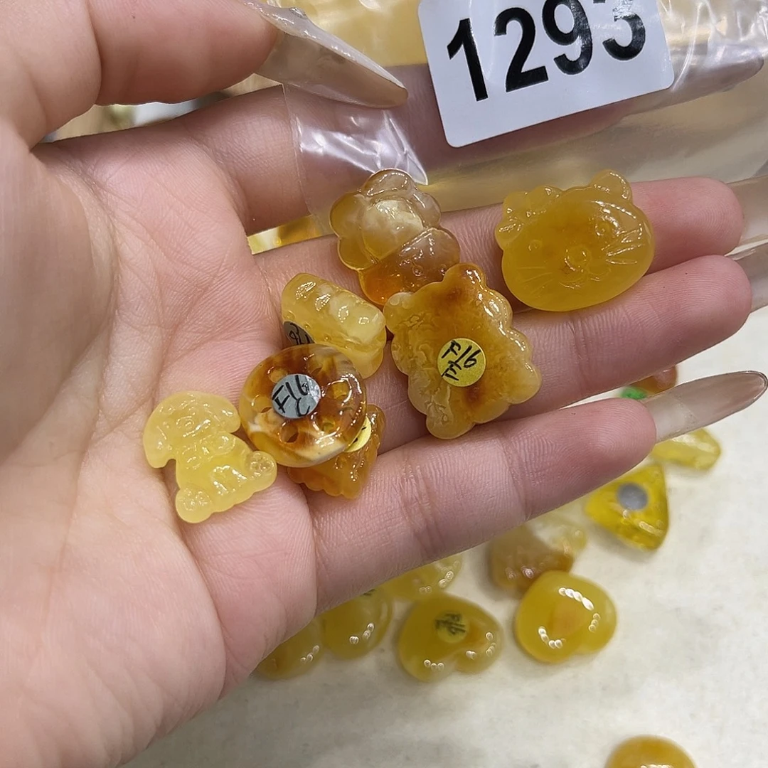 揪***ᵘ琥珀未镶嵌珠宝奇石
