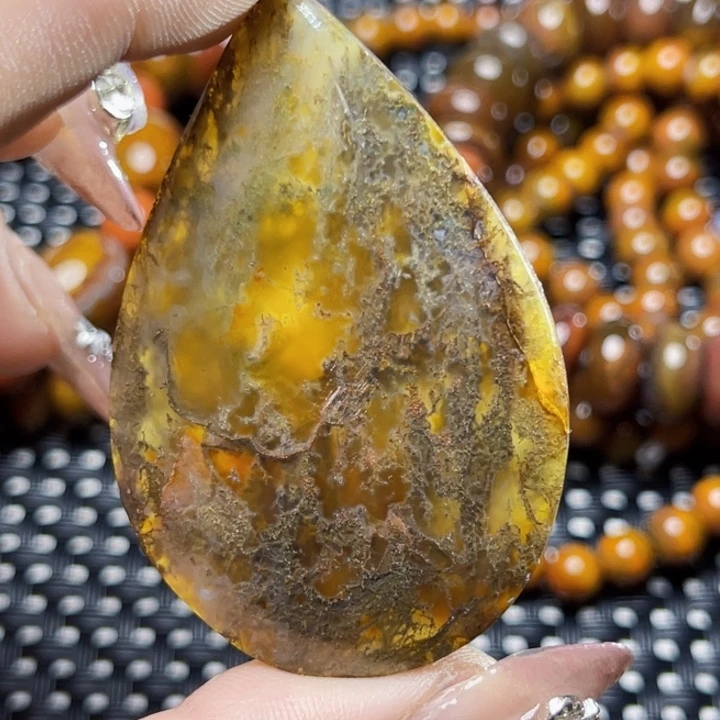 玛瑙/玉髓颈饰未镶嵌飞**帆