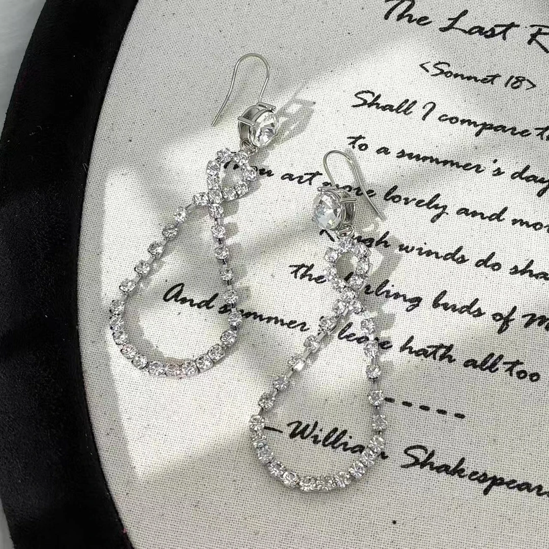 铜合金锆石耳饰 远远（YY538）轻奢时尚百搭复古简约