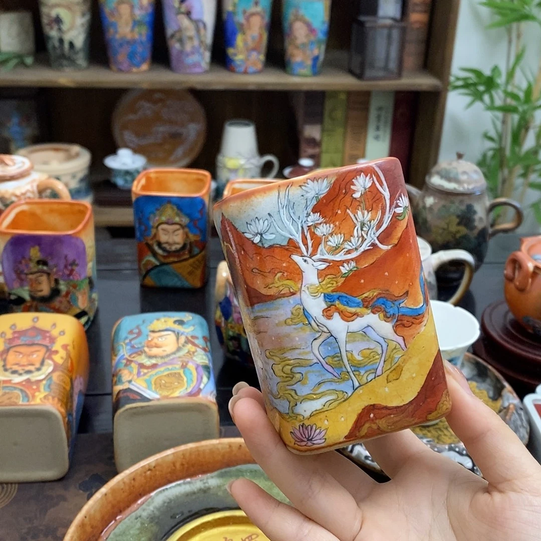 鹿手工手绘制作茶具