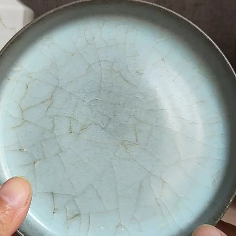 了***了官窑天青釉三足笔洗一个